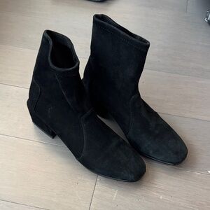 Stuart Weitzman Black Suede Ankle Boots Size 38 Block Heel Square Toe
